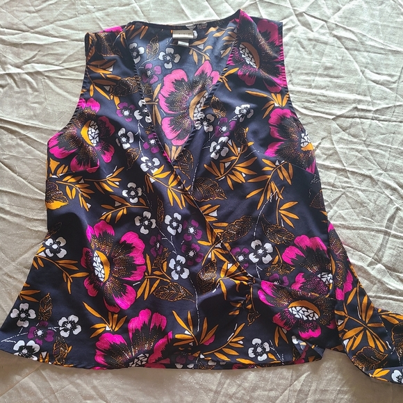 Floral Wrap Top - Picture 4 of 7